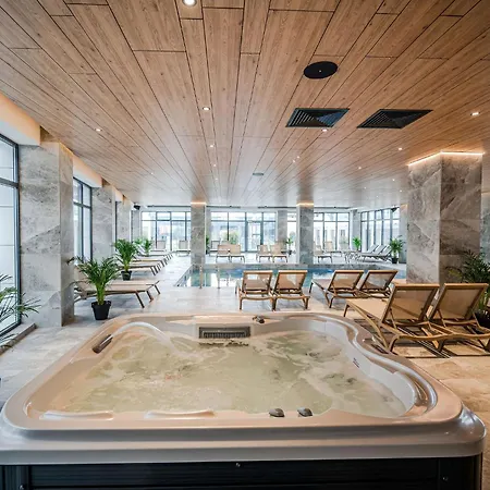 Cosmic Odyssey Free-pool-spa-playground Apartment